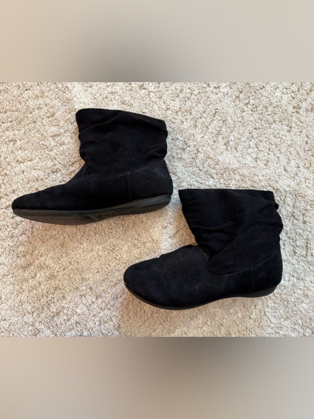 Faded Glory Girls Black Faux Suede Slouch Boots size 4 youth in EUC